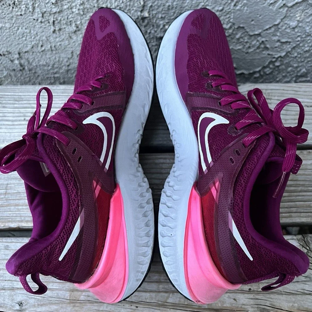 Nike Shoes Women Size 10.5 Legend React Running Pink Red White Sneakers Trainer